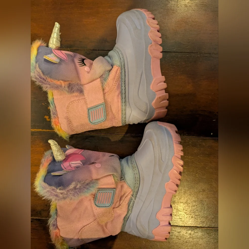 Unicorn Toddler Size 7 Snow Boots